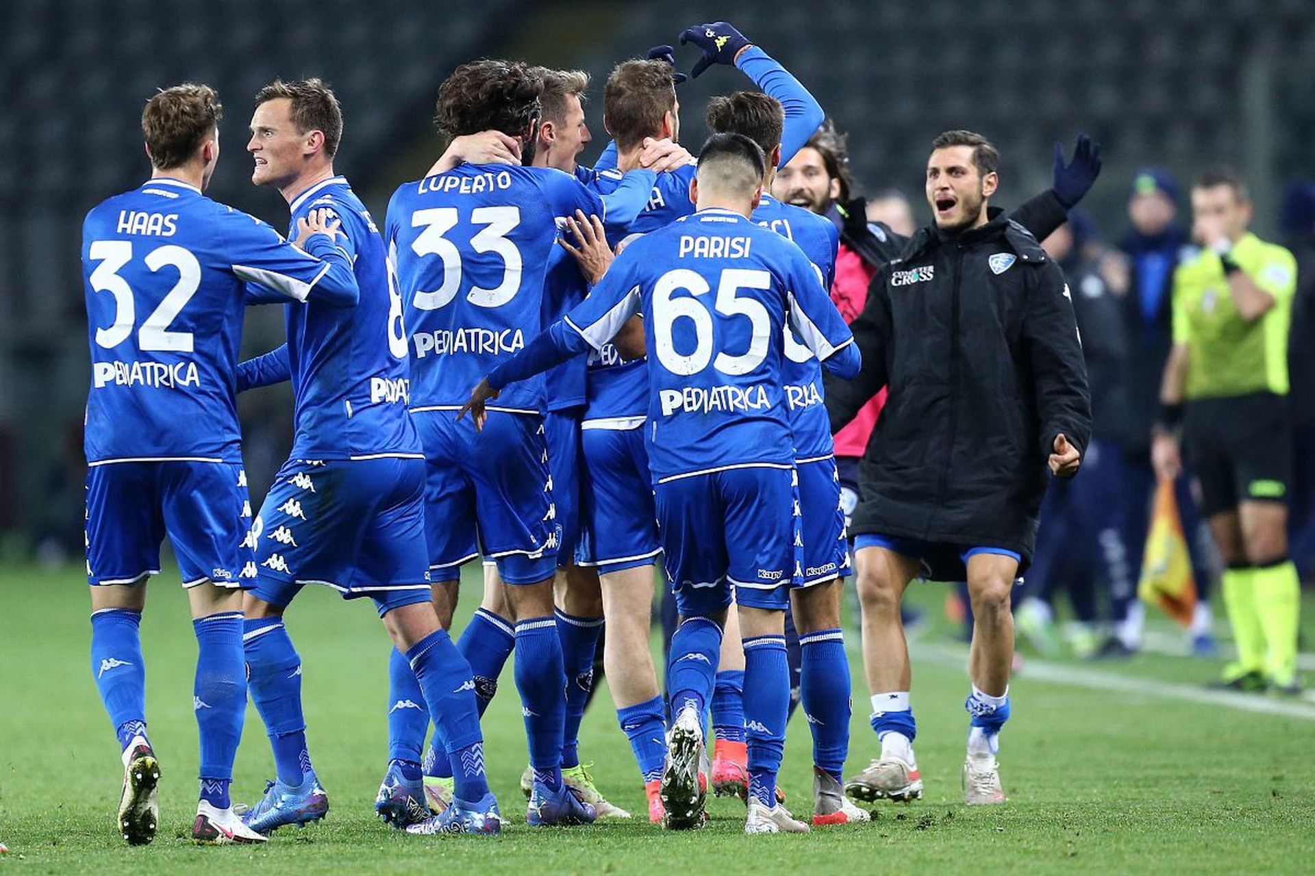 媒体与球队 媒体与球队